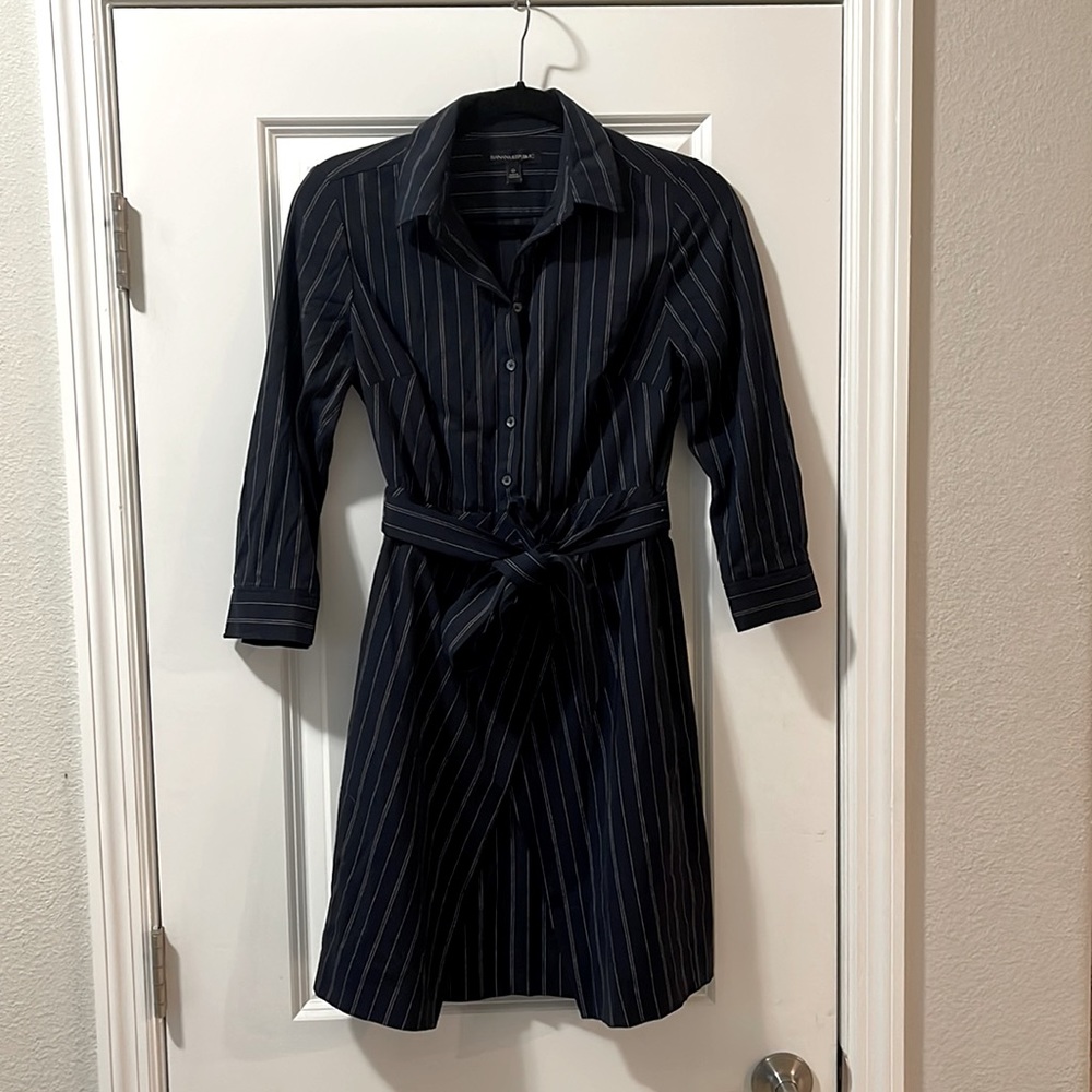 Banana Republic Pinstripe Navy Business Casual Dress Size 0